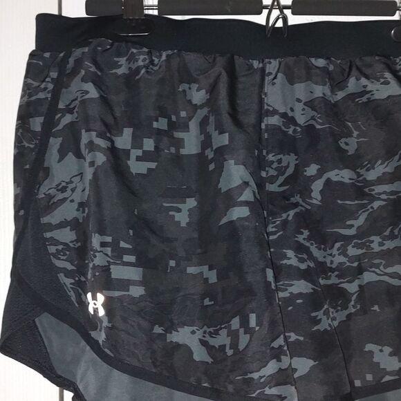 Under Armour black  gray camo  loose running shorts  Sz XL - Picture 3 of 9
